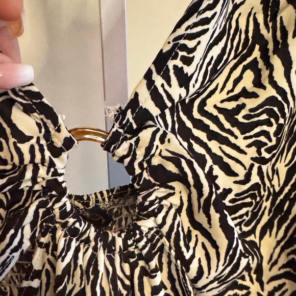 Zenobia Stylish Zebra Print Dress - Picture 4 of 9